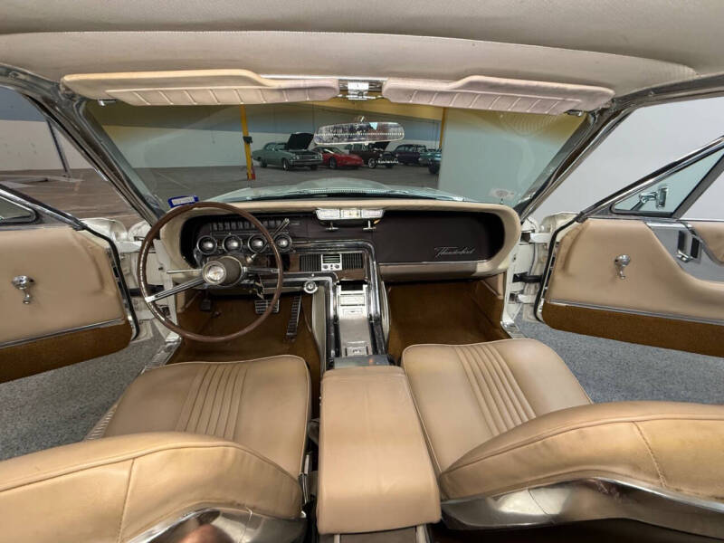 1964 Ford Thunderbird