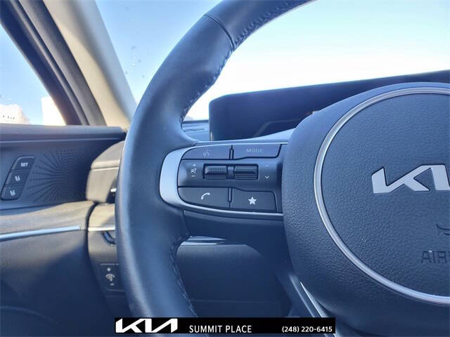 2025 Kia K5 EX