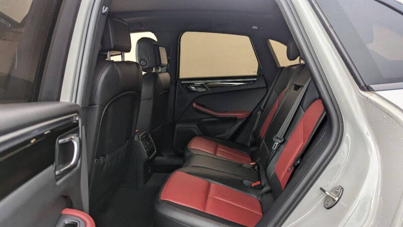 2021 Porsche Macan S