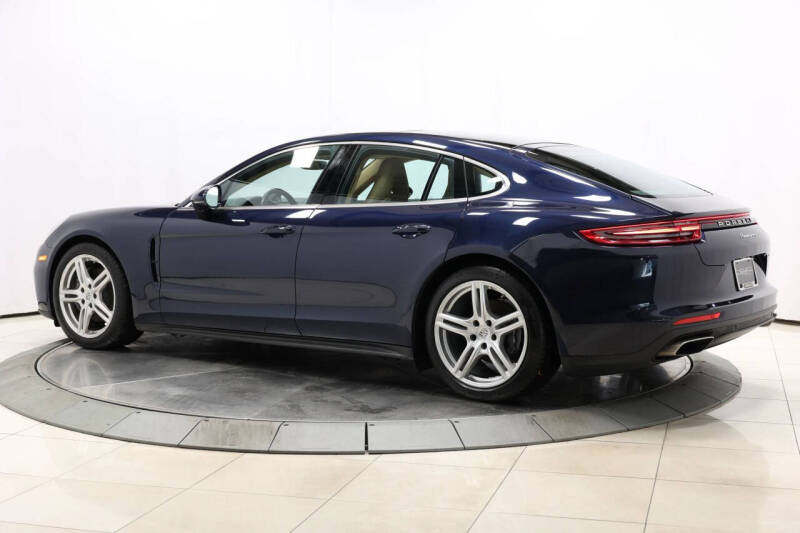 2018 Porsche Panamera