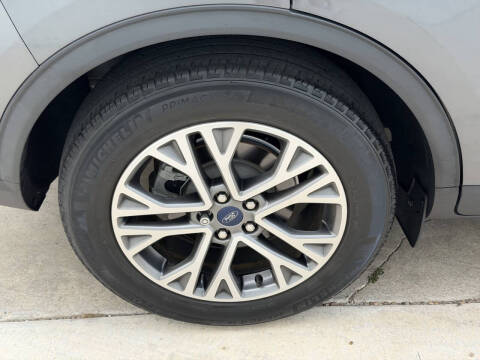 2021 Ford Escape SEL