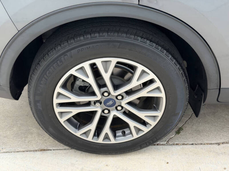 2021 Ford Escape SEL
