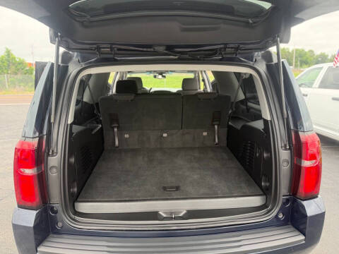 2017 Chevrolet Suburban LS