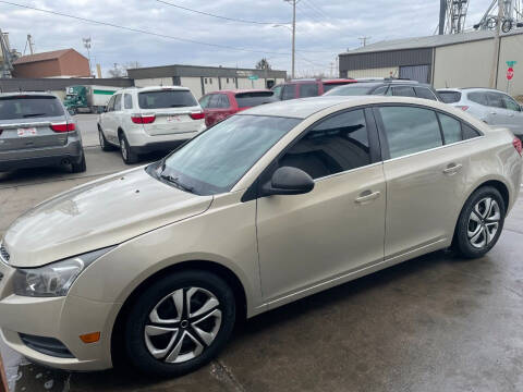 2012 Chevrolet Cruze for sale at El Rancho Auto Sales in Des Moines IA