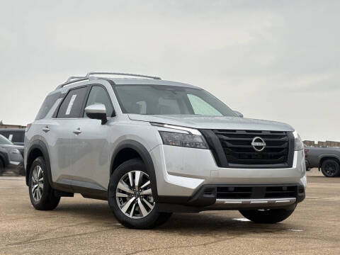 2025 Nissan Pathfinder SL