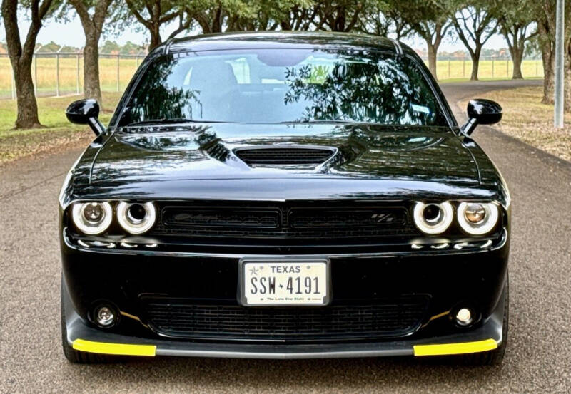 2023 Dodge Challenger R/T photo 31