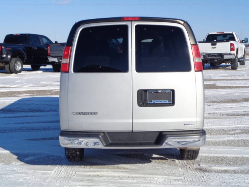 2017 Chevrolet Express LT 3500