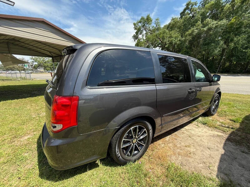 2017 Dodge Grand Caravan SXT's photo