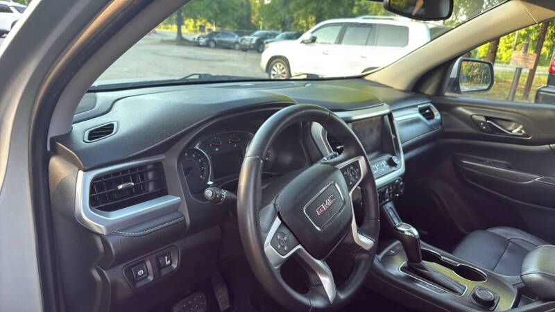 2017 GMC Acadia SLT-1