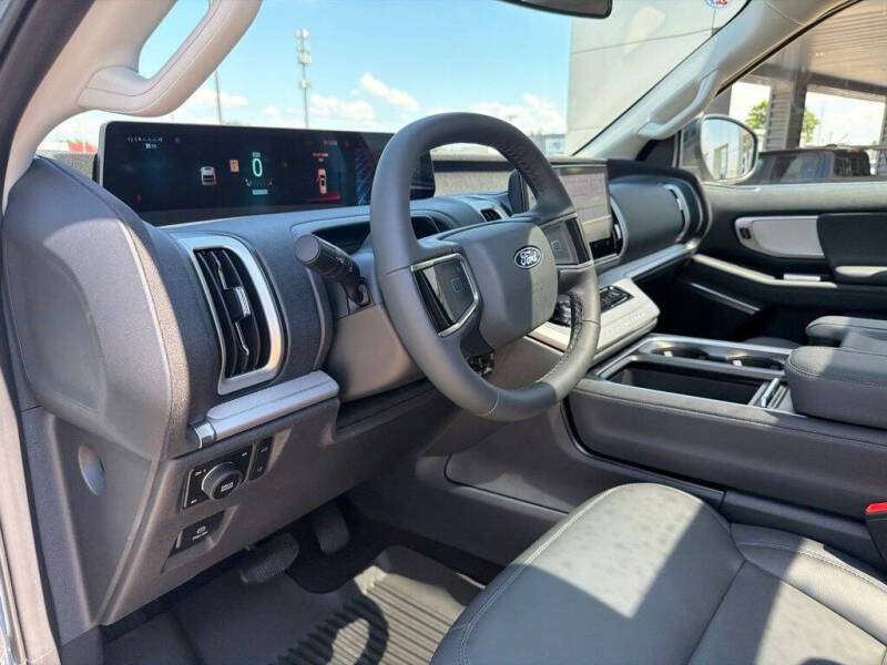 2027 Ford Expedition MAX Active