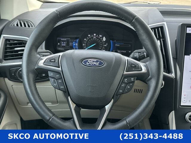 2023 Ford Edge Titanium