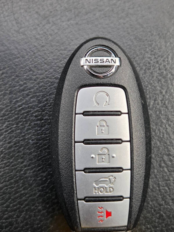 2018 Nissan Pathfinder SL