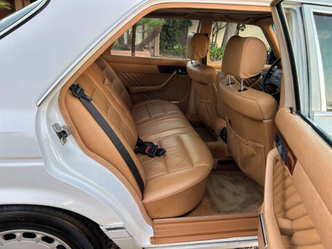 1989 Mercedes-Benz 300-Class 300 SE