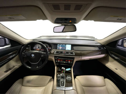 2012 BMW 7 Series 740i
