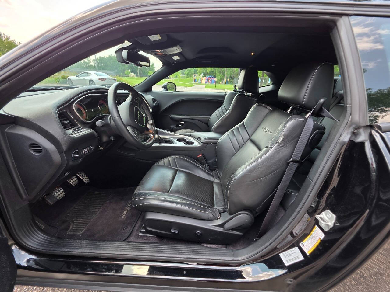 2016 Dodge Challenger 127