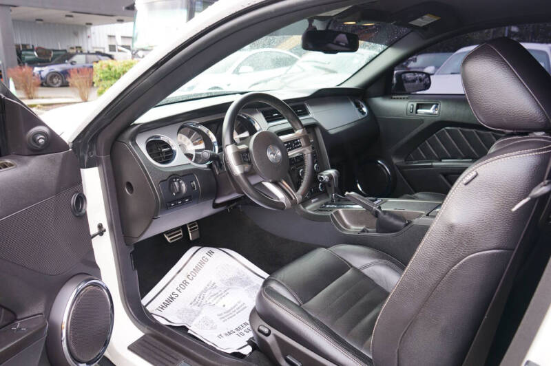 2012 Ford Mustang V6