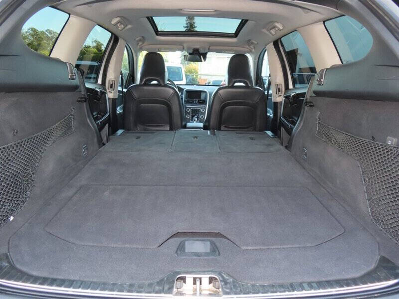 2016 Volvo XC60 T5 Drive-E Premier