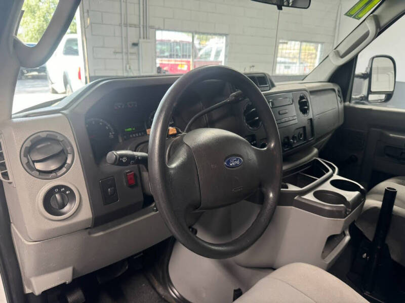 2011 Ford E-Series E-250