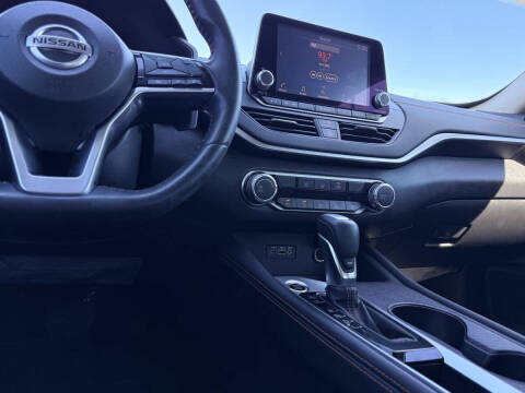 2021 Nissan Altima 2.5 SR