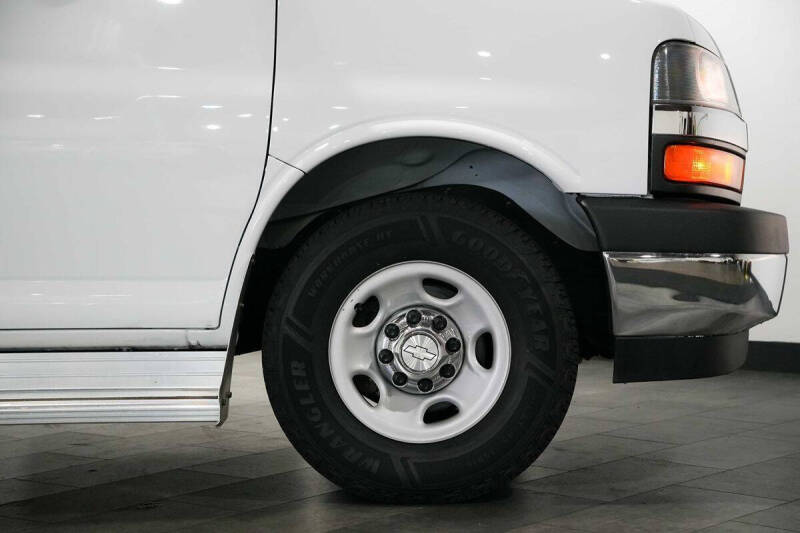 2017 Chevrolet Express LT 3500