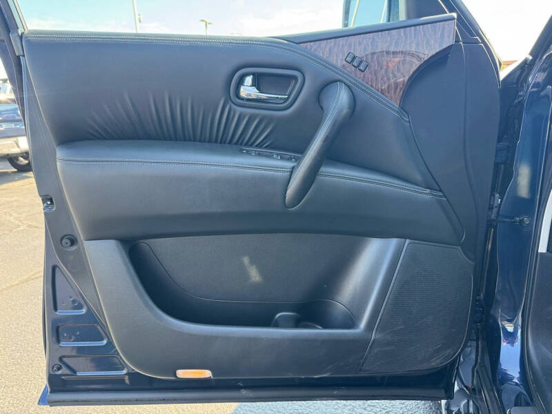 2017 Nissan Armada Platinum