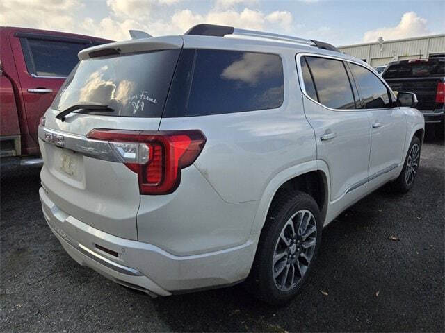 2020 GMC Acadia Denali