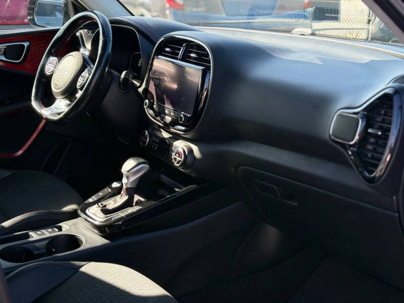 2024 Kia Soul GT-Line