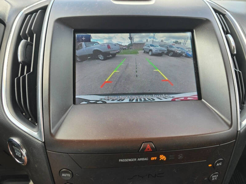 2020 Ford Edge Titanium