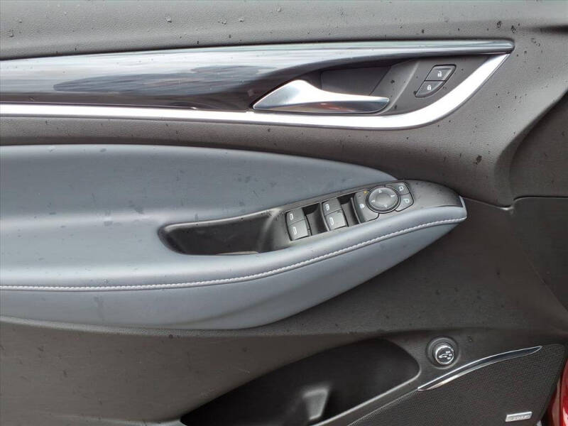 2024 Buick Enclave Essence
