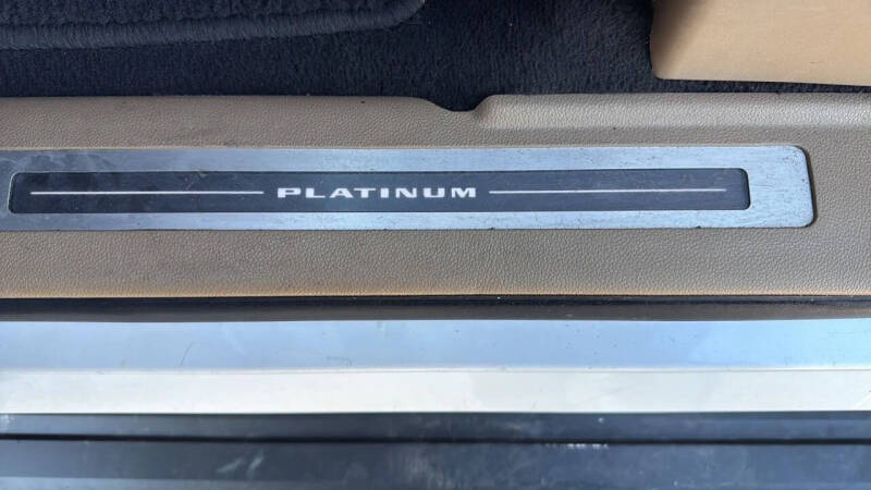 2019 Cadillac Escalade Platinum