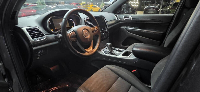 2019 Jeep Grand Cherokee Laredo E