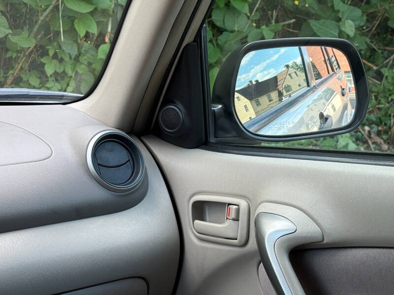 2005 Toyota RAV4