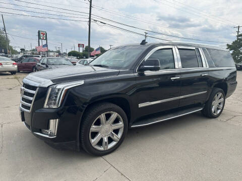 2018 Cadillac Escalade ESV Luxury