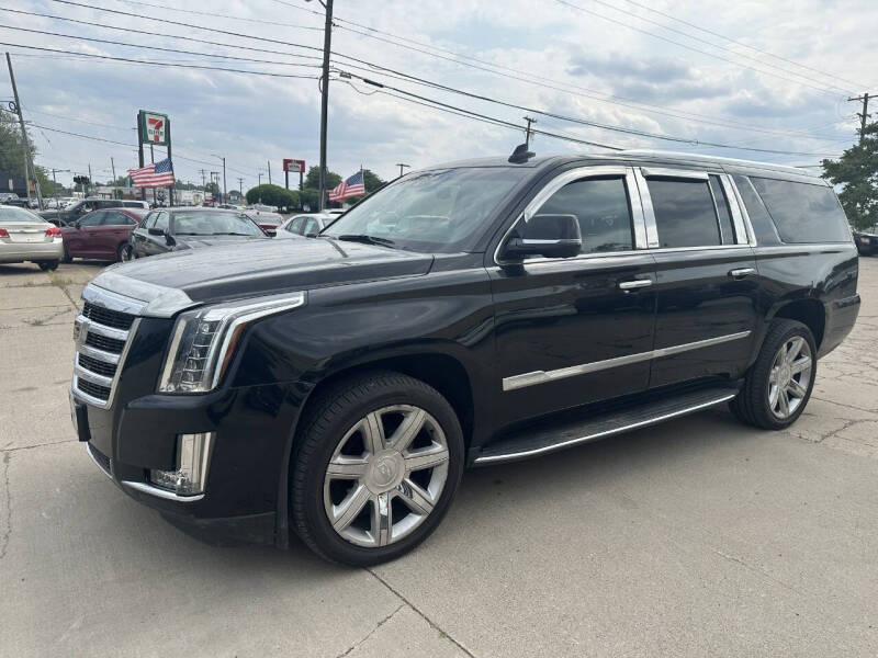 2018 Cadillac Escalade ESV Luxury