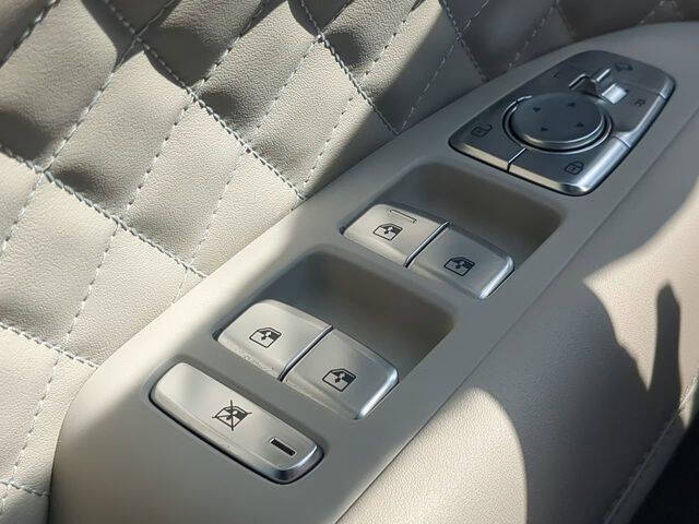 2023 Genesis G70