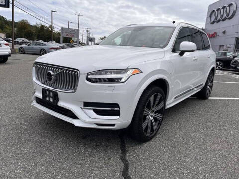 2023 Volvo XC90 Recharge T8 Ultimate Bright Theme 7P