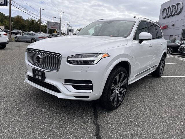 2023 Volvo XC90 Recharge T8 Ultimate Bright Theme 7P