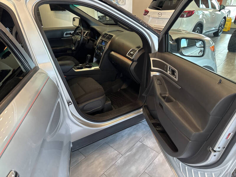 2011 Ford Explorer XLT