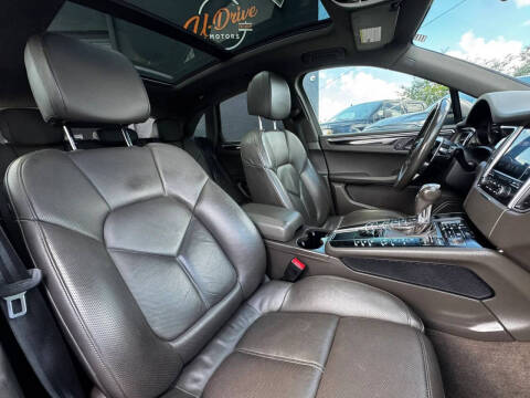 2017 Porsche Macan
