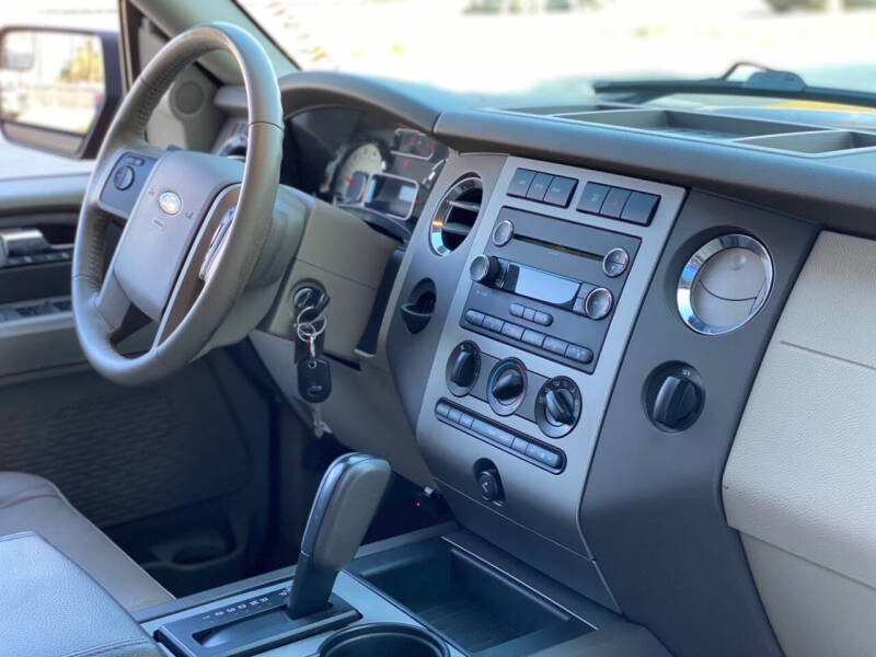 2012 Ford Expedition XLT