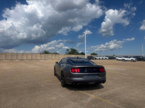 2022 Ford Mustang EcoBoost