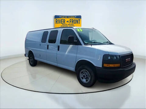 2023 GMC Savana 2500