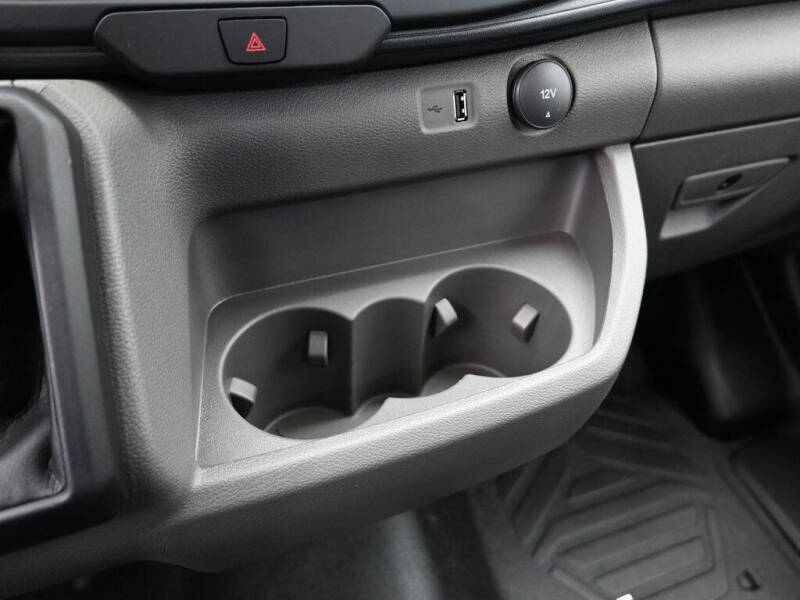 2025 Ford Transit 250