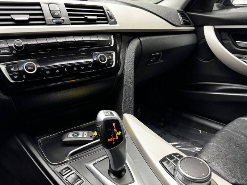 2018 BMW 3 Series 320i xDrive