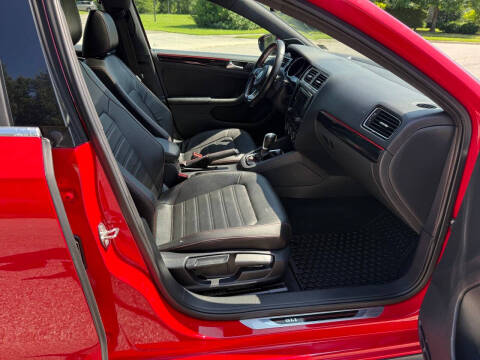 2017 Volkswagen Jetta 2.0T GLI