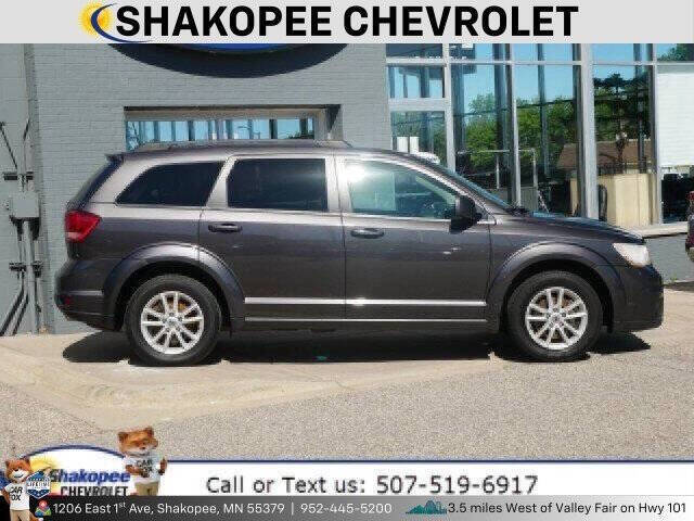 Used 2019 Dodge Journey SE with VIN 3C4PDCBGXKT764295 for sale in Shakopee, Minnesota