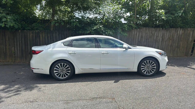 2017 Kia Cadenza Premium