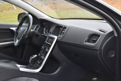 2015 Volvo S60 T5 Premier Plus