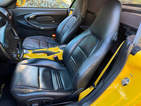 2001 Porsche 911 Carrera