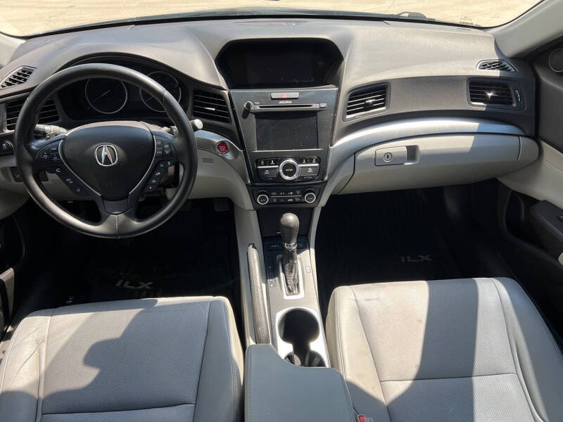 2017 Acura ILX w/Premium